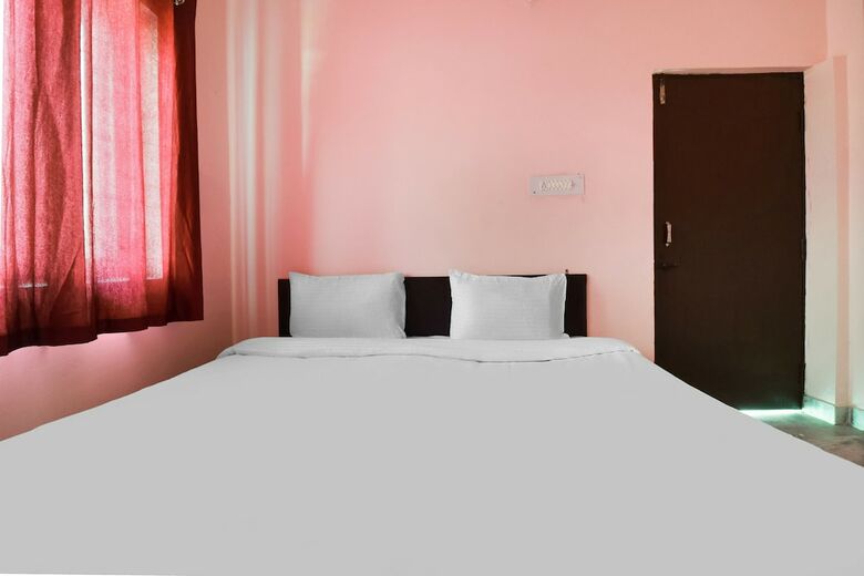 Spot On 46953 Hotel Taqgene