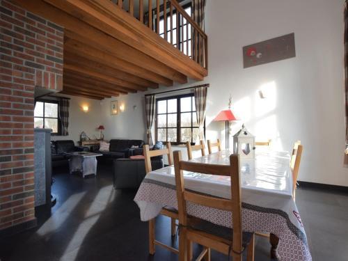 Au Pied Du Grand Ch�ne
