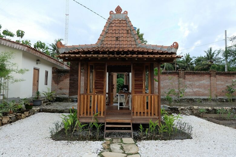 Hotel Blue Garden Yogyakarta