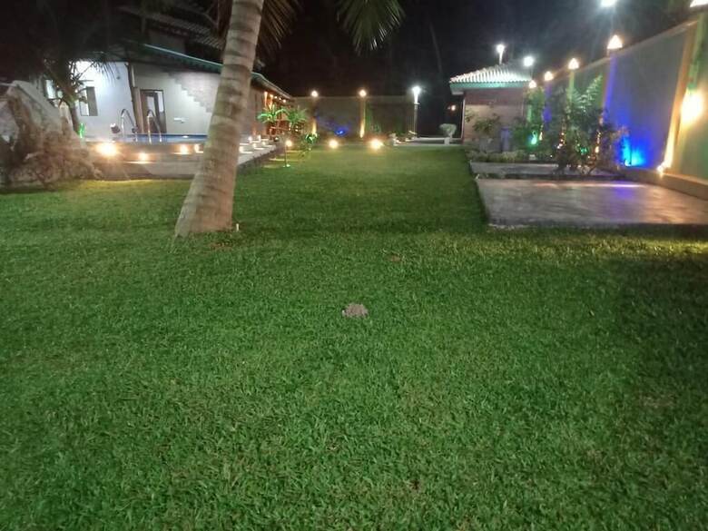 Hotel Airport Eco Chalet