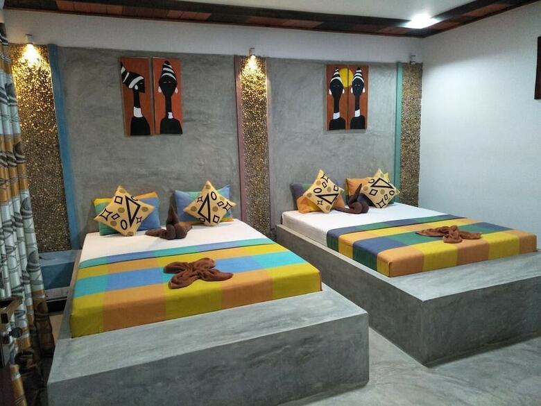 Hotel Airport Eco Chalet