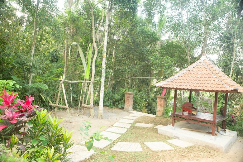 Hostal Arnata Guest House