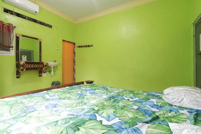 Hotel Waroeng Transit & Depary Homestay
