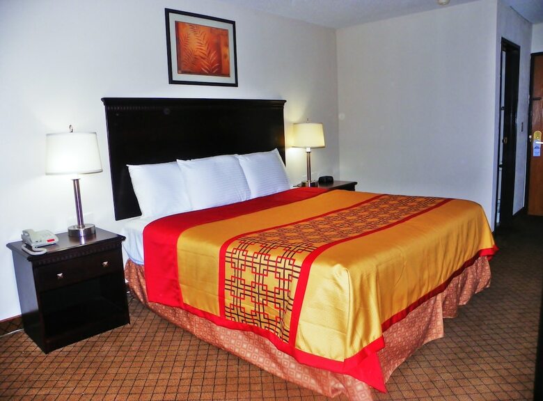 Motel Royalton Inn & Suites