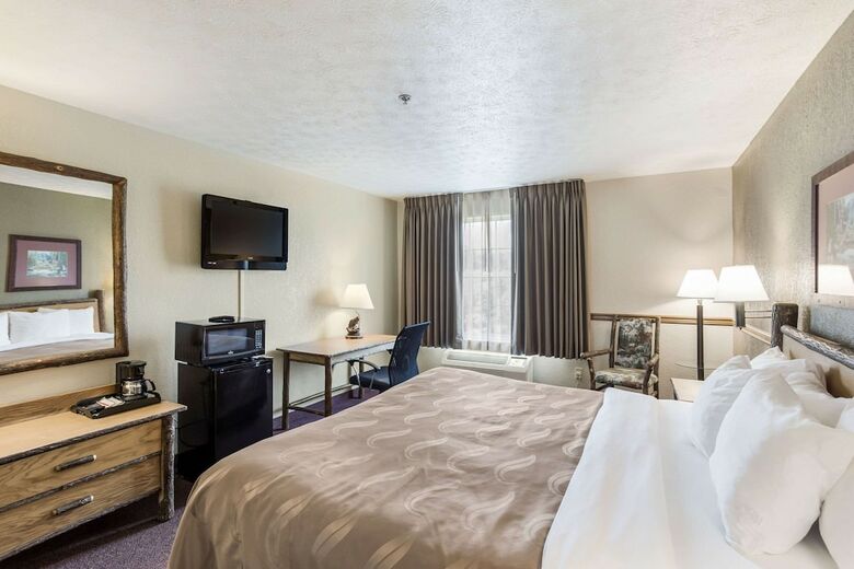 Hotel Quality Inn & Suites