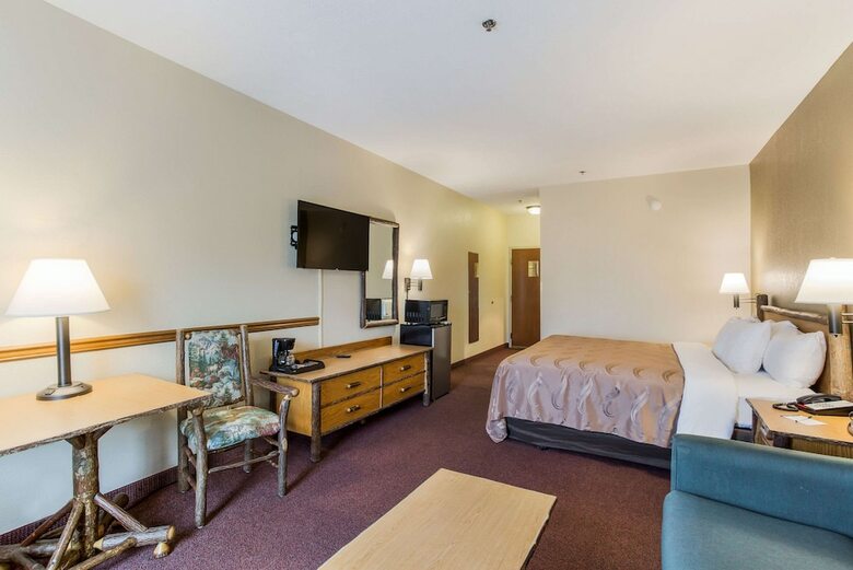 Hotel Quality Inn & Suites