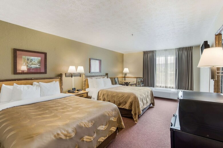 Hotel Quality Inn & Suites