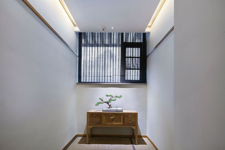Qianna Yingtang Hotel