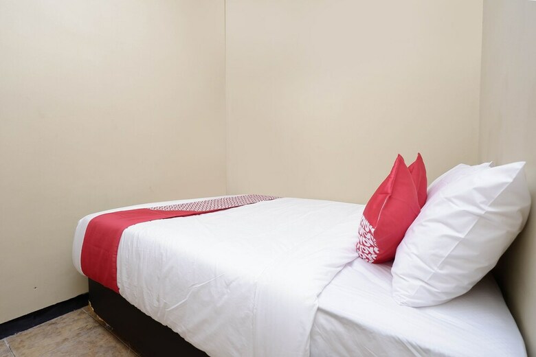 Oyo 1312 Graha Wisata Hotel