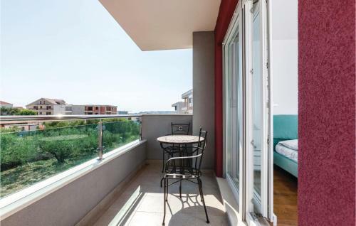 Two-bedroom Apartment In Podstrana