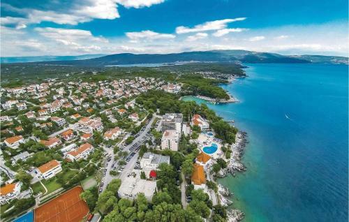 Four-bedroom Holiday Home In Pinezici
