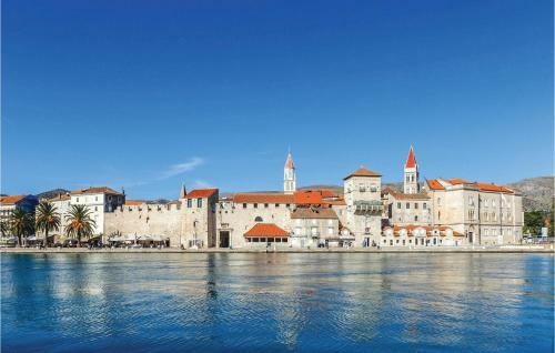 Three-bedroom Holiday Home In Plano