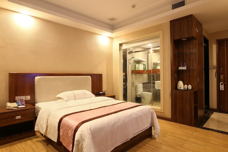 Guangzhou Helong Hotel