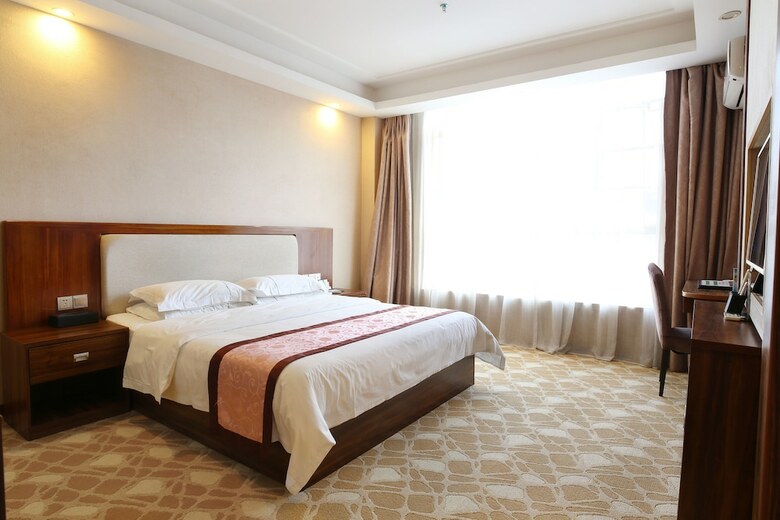 Guangzhou Helong Hotel