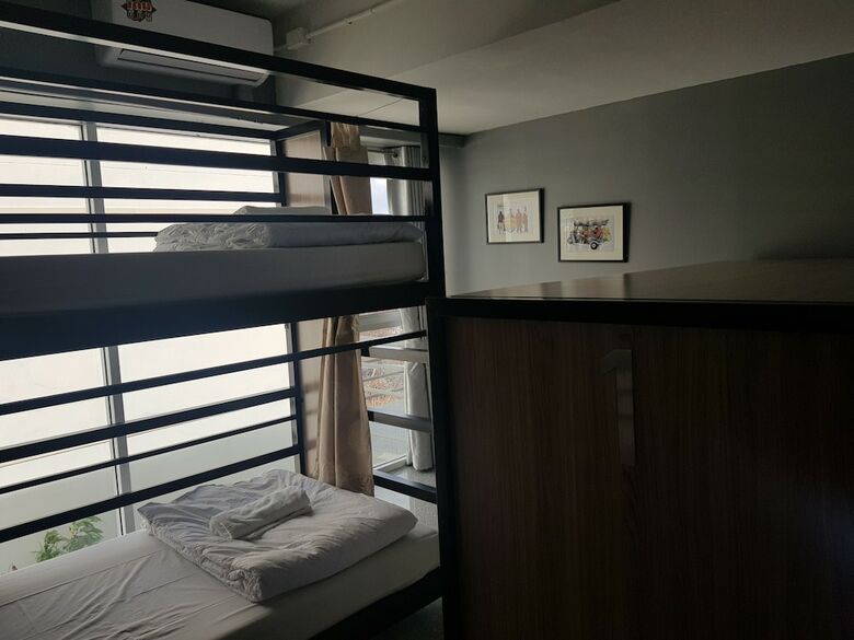 Hostal Sleep To Fly Hotel & Hostel