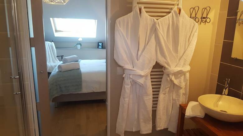 Hotel La Porte Des Lacs