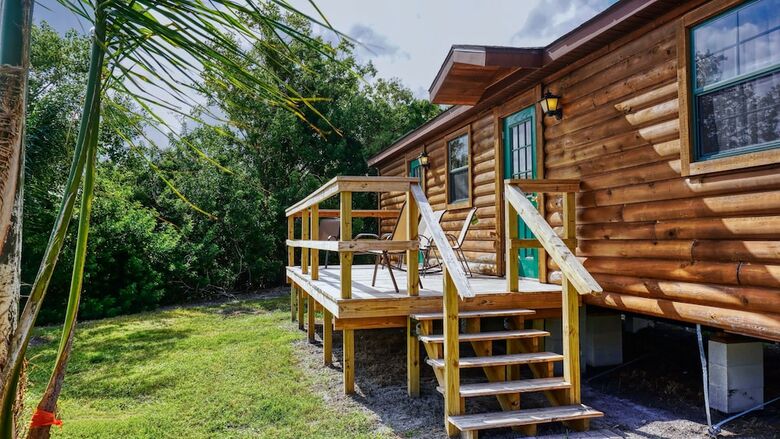 Lake Seminole Country Cabins