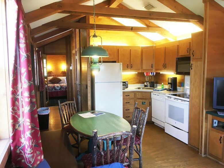 Lake Seminole Country Cabins