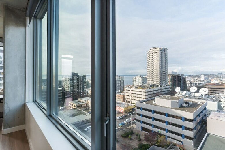 Downtown Seattle 3rd Ave Apartments