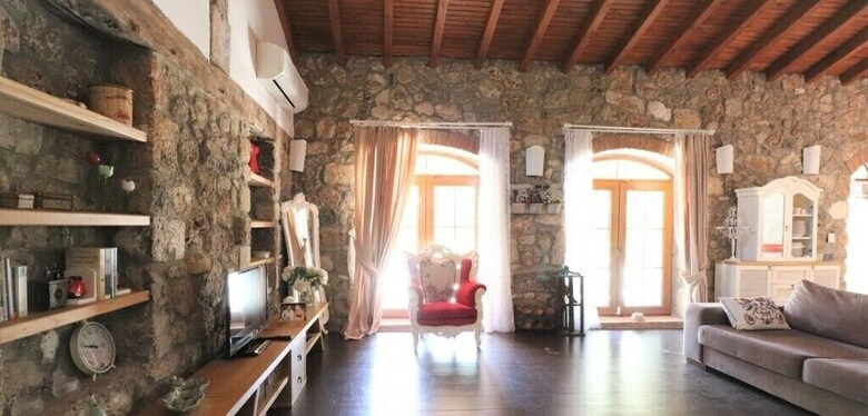 Villa Bln1 By Joylettings