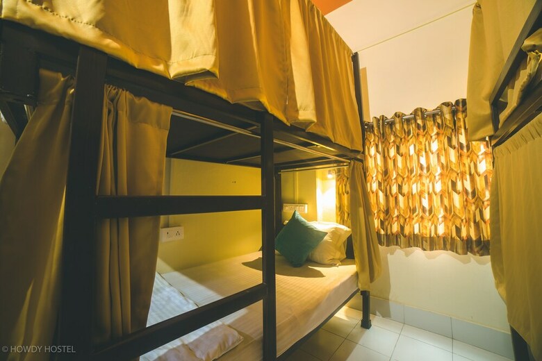 Hostal On The Ghat By Howdy Hostels