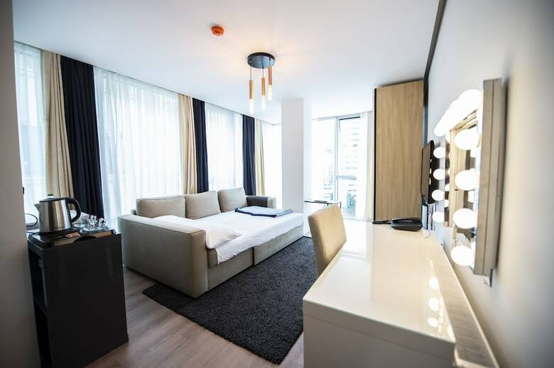 Hotel We Residence