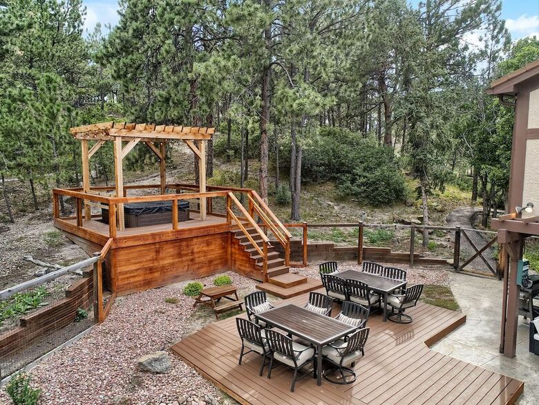 Villa 5br Poe Manor Entertain,hot Tub+has Everything!