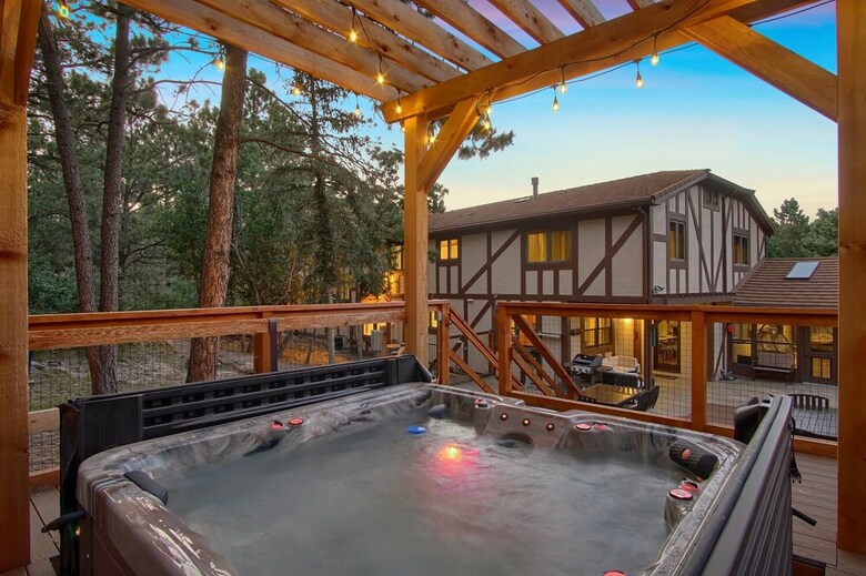 Villa 5br Poe Manor Entertain,hot Tub+has Everything!