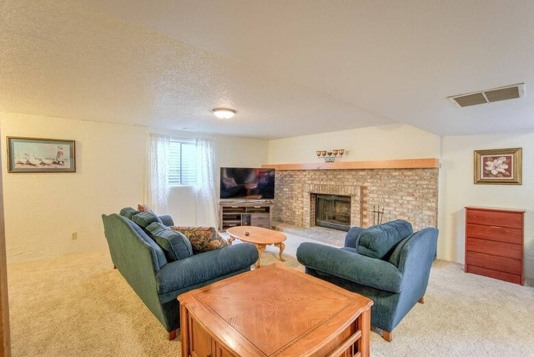 3bdrm Value And Comfortcheyenne Mountain Suburbs!