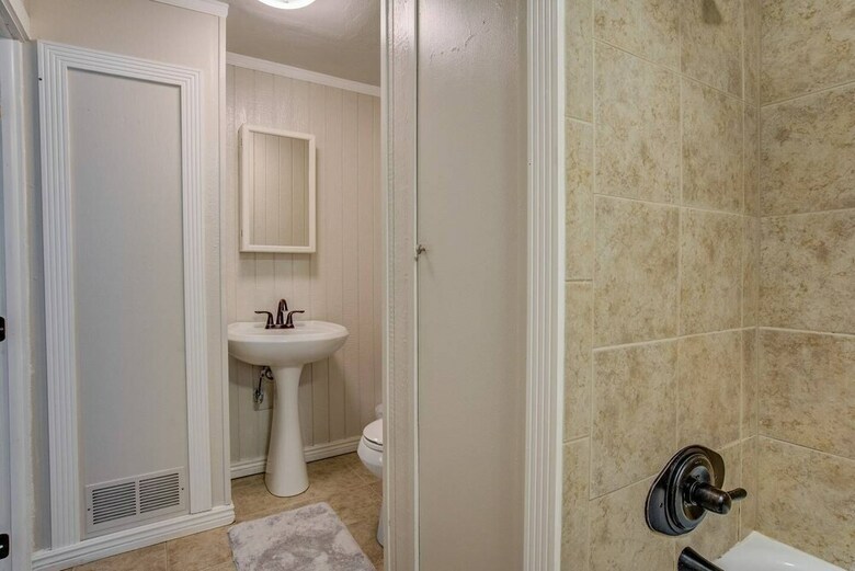 Villa 2 Bdolympic Trainingnear Parks, A Lake, Downtown
