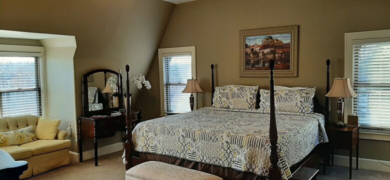 Bed & Breakfast The Summit Debary Inn