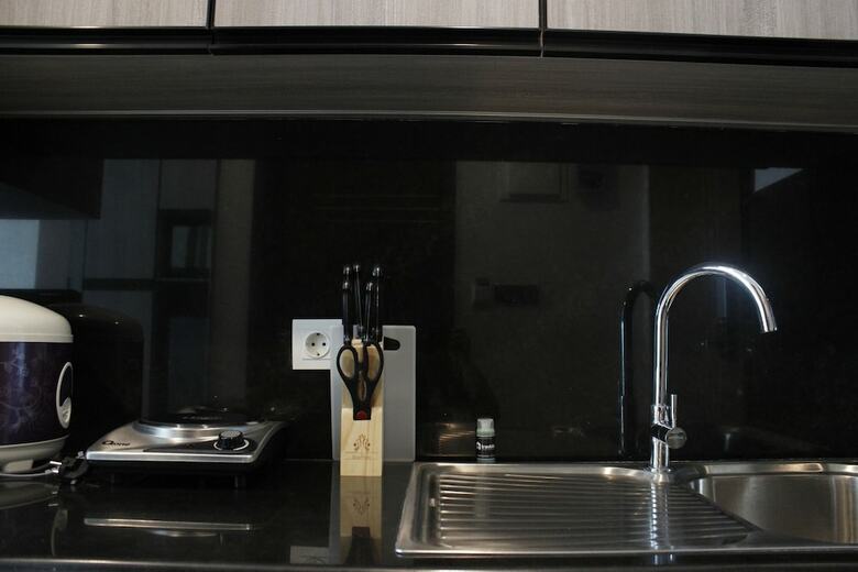 Modern Stylish Studio Plus At Greko Apartment Bandung