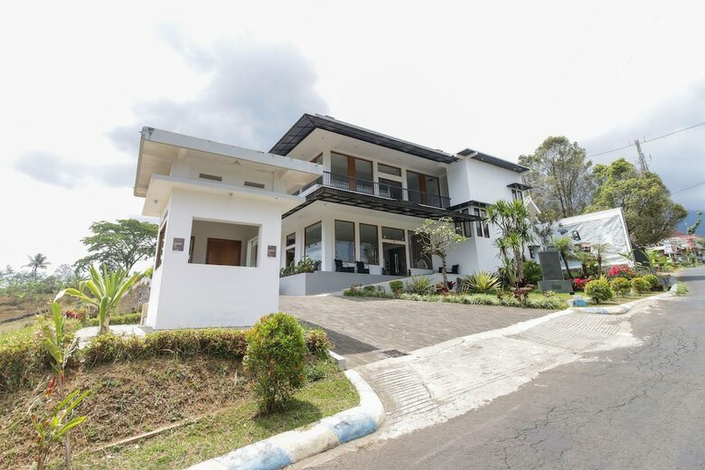 Hotel Airy Eco Gunung Kawi Nailun Hamam 2 Malang