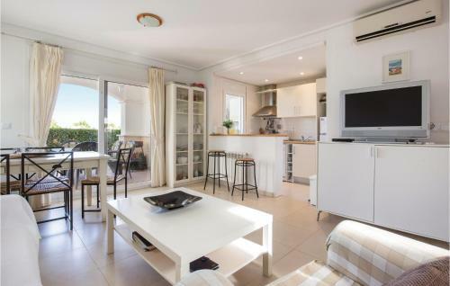 Two-bedroom Holiday Home In Roldan