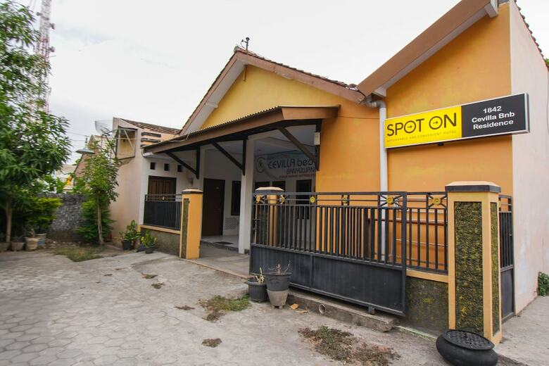 Hotel Spot On 1842 Cevilla Bnb Residence