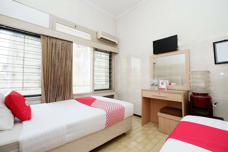 Hotel Oyo 1843 Cahya Nirwana