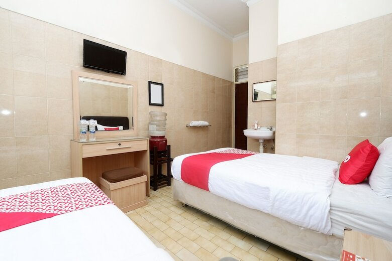 Hotel Oyo 1843 Cahya Nirwana