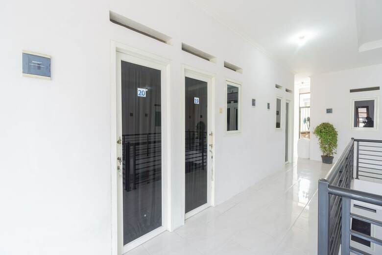 Hotel Oyo 1941 Aaa Residence Syariah