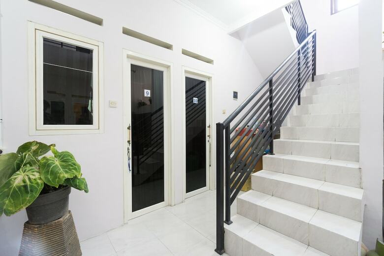 Hotel Oyo 1941 Aaa Residence Syariah
