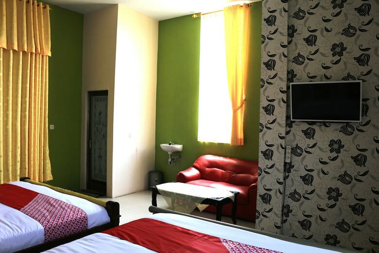 Hotel Oyo 1722 Villa Ciparay Indah