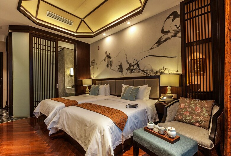 Hejing Chengshang Generations Hotel