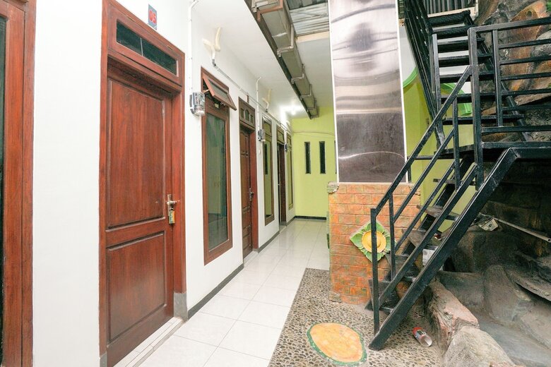 Hotel Oyo 1639 Penginapan Anggrek Syariah 1