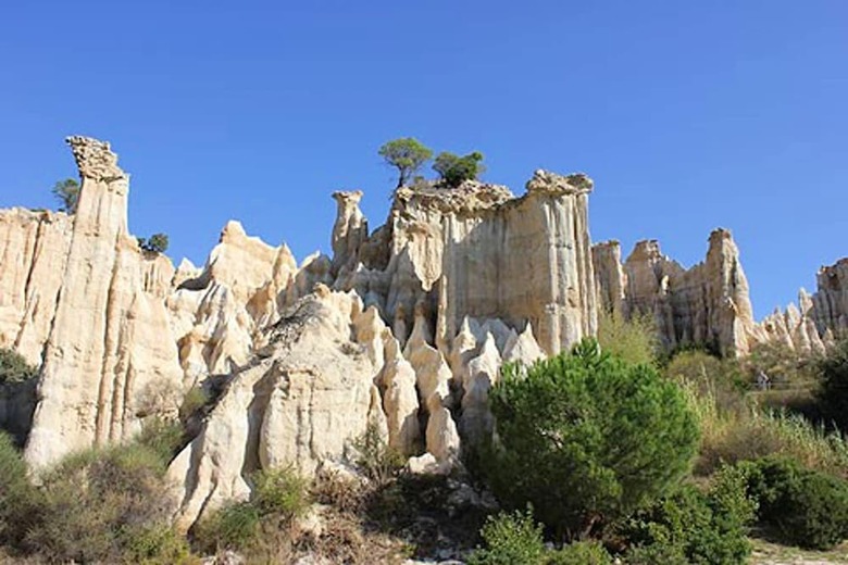 Villa With 4 Bedrooms In Fillols, With Shared Pool