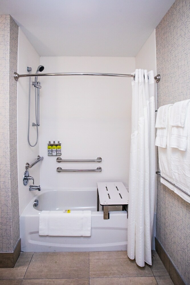 Hotel Holiday Inn Express & Suites Rehoboth Beach