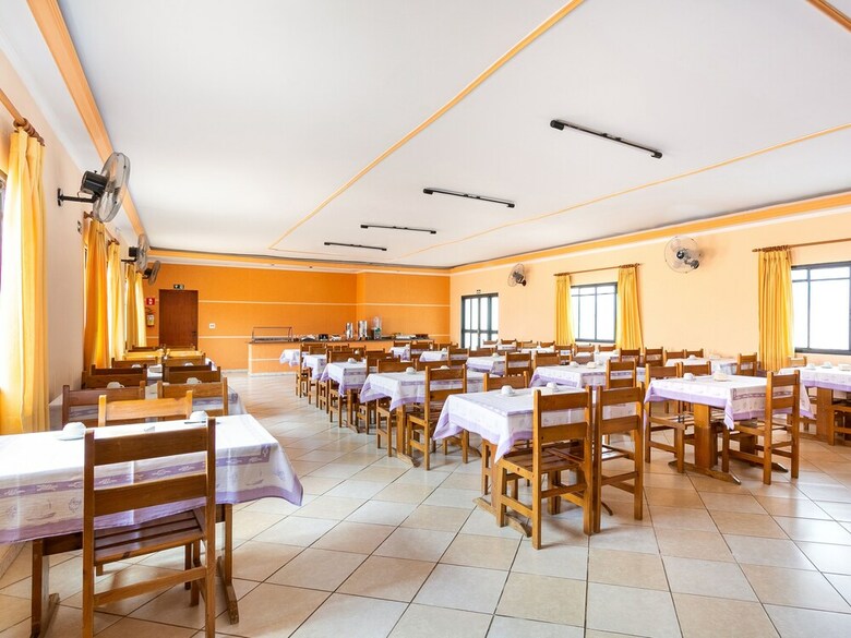 Oyo Florenza Palace Hotel