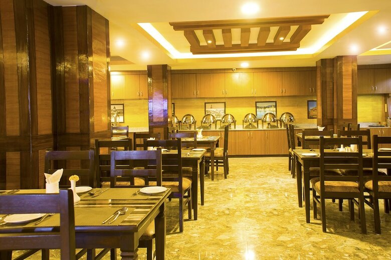 Hotel Yellow Pagoda
