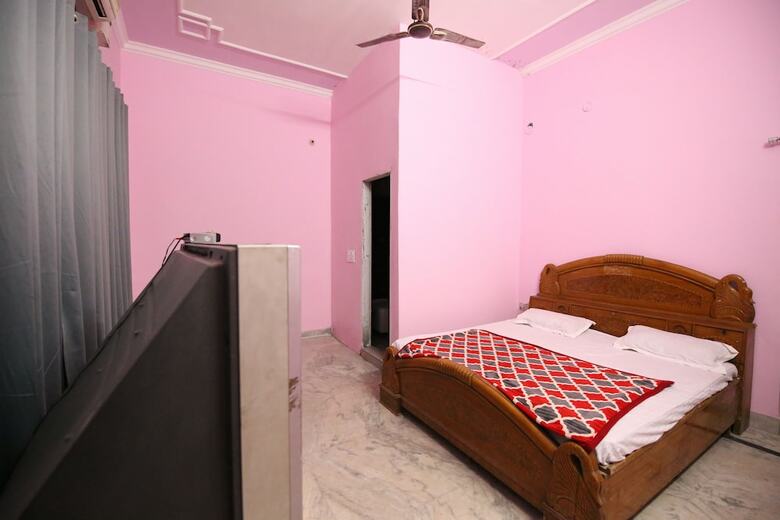 Hotel The Karnal Resort