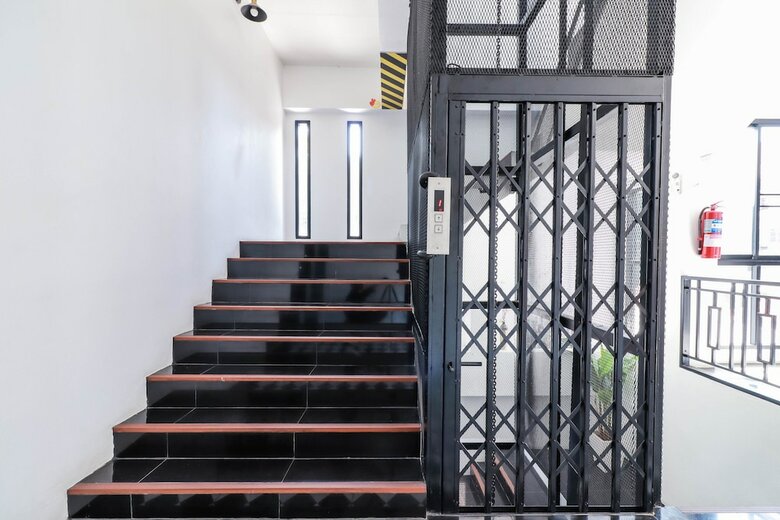 Hotel Oyo 611 Stay Young Villa