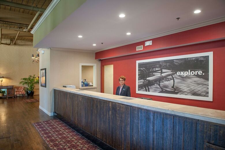 Hotel Hampton Inn & Suites New Orleans Convention Center