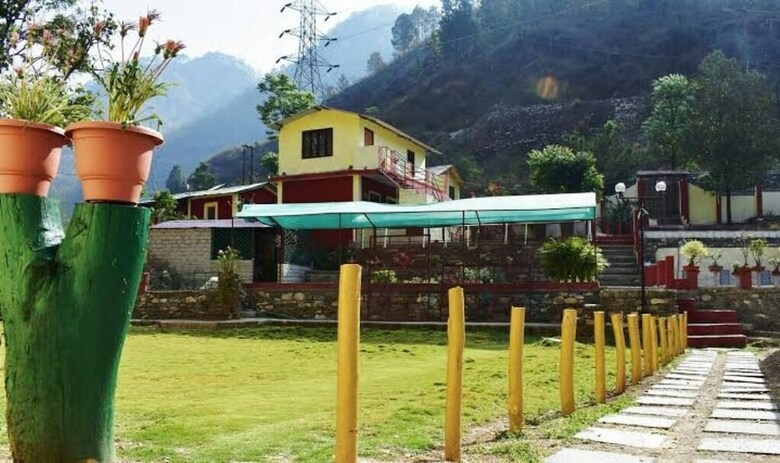 Hotel Hanumanti River View Resort